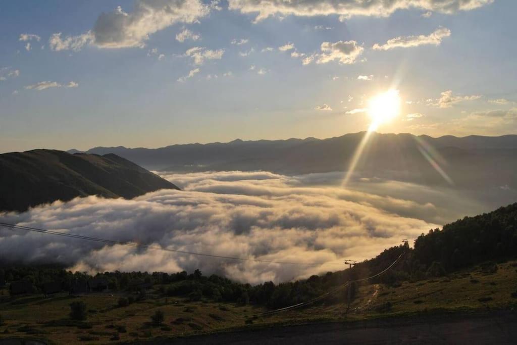 Vue Panoramique Sur Les Pyrenees Apartment Saint-Lary-Soulan Bagian luar foto